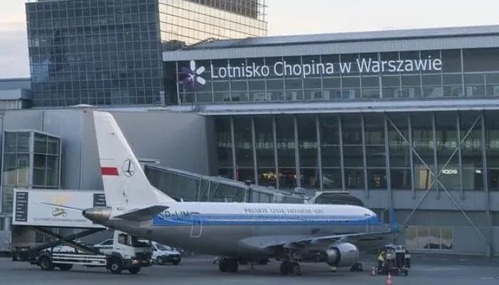 Jak odebrać kogoś z lotniska Chopina samochodem bez stresu i problemów