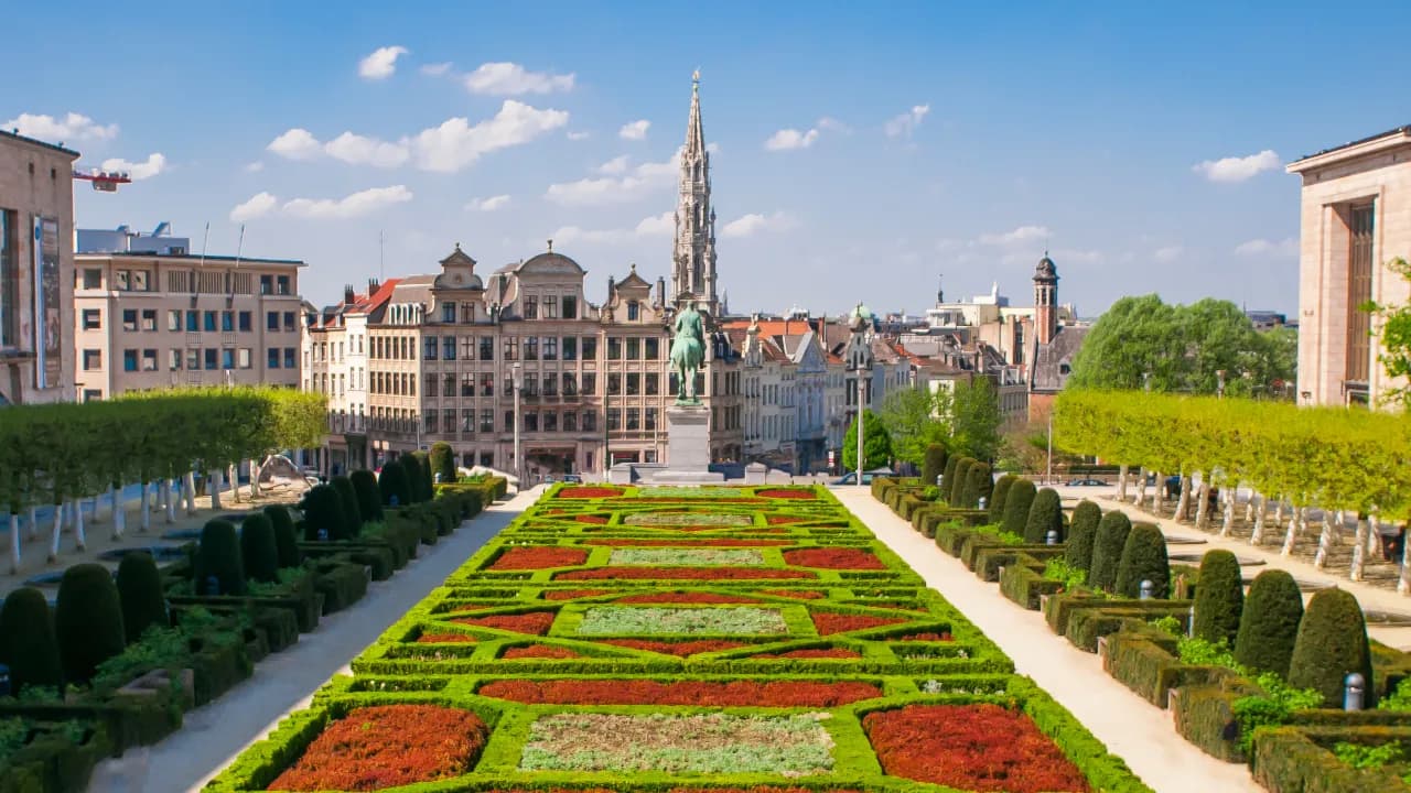 Ile trwa lot z Brukseli do Warszawy? Odkryj zaskakujące fakty